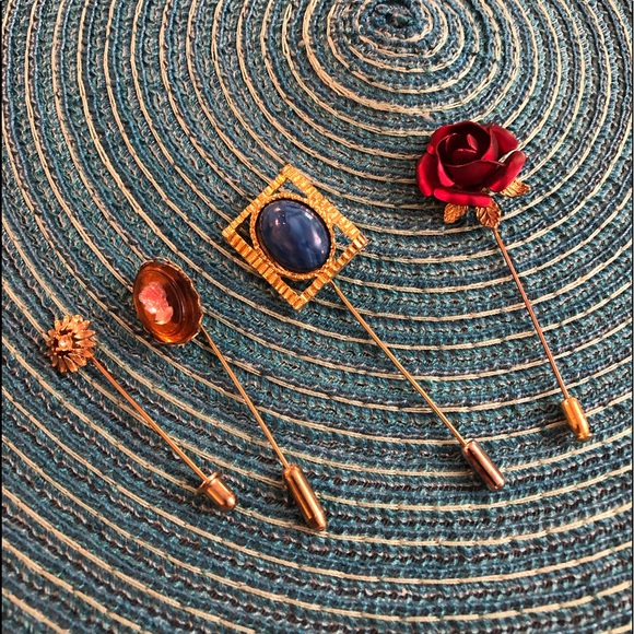 Vintage Jewelry - 4 Vintage Pins Lot
